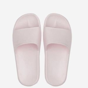 Women’s Slippers (Size 5.5 - 6) Light Pink